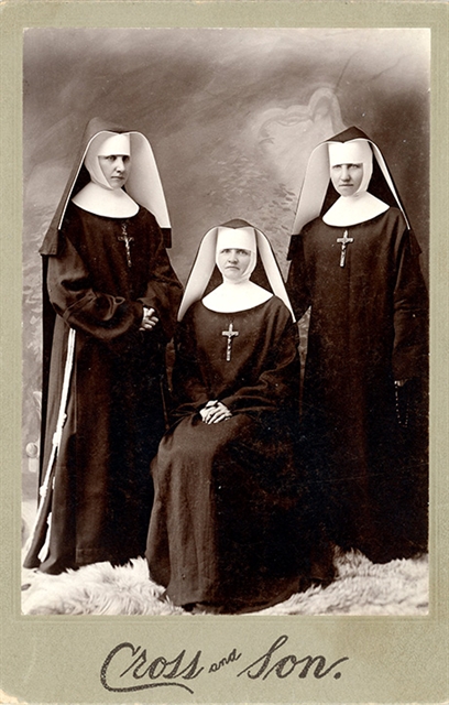 Emmanuel Vennewitz (right), Angela (left) Ignatius (seated), Cross and Son